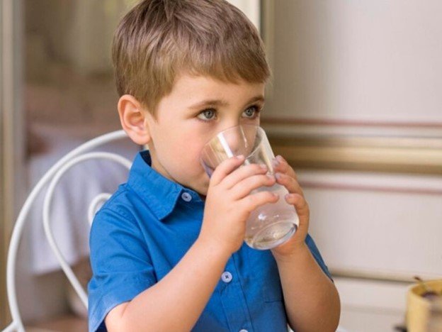 Importance of Hydration: How Much Water Should Your Child Drink?